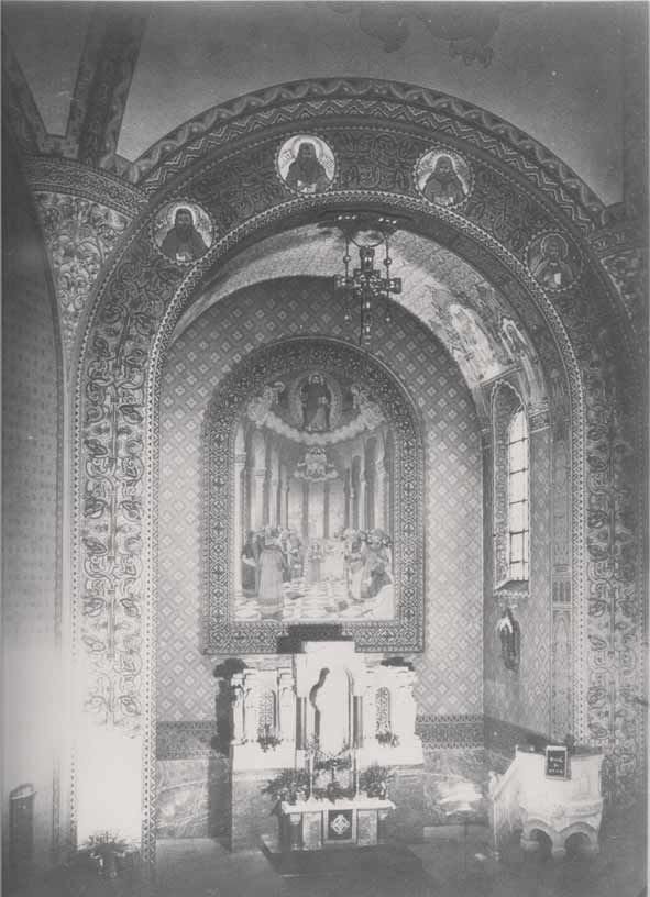 Altarraum der neu eingeweihten Hochmeisterkirche
